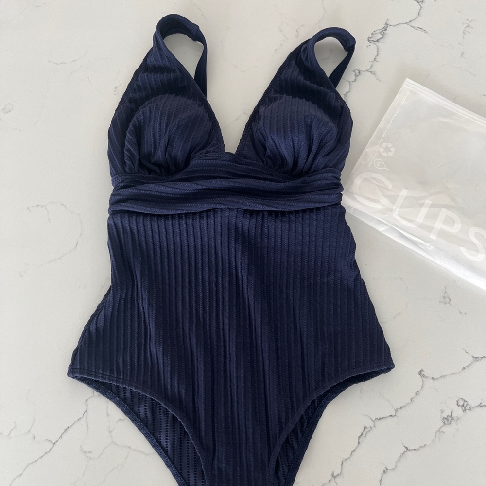 CUPSHE new with tags Navy Blue Ribbed Swimsuit